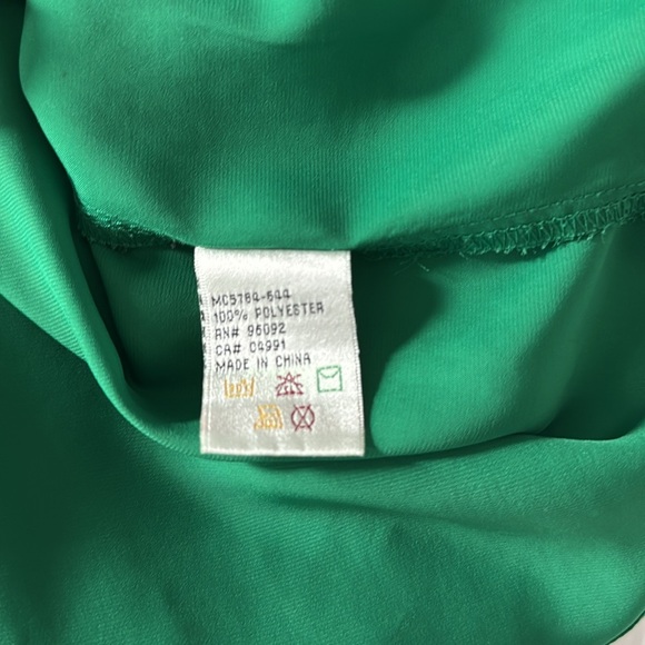 Kelly green bow blouse size medium - Picture 5 of 8